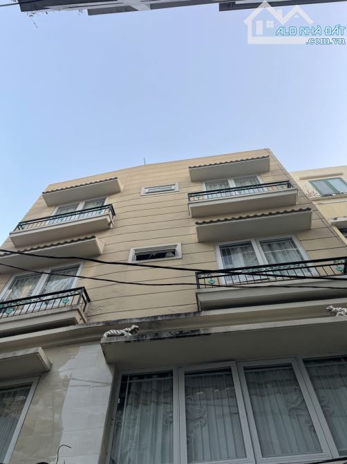 Bán gấp Tòa nhà 4 tầng. 80m2. Dòng tiền 70tr/th ngay Nguyễn Duy Dương. Giá tốt