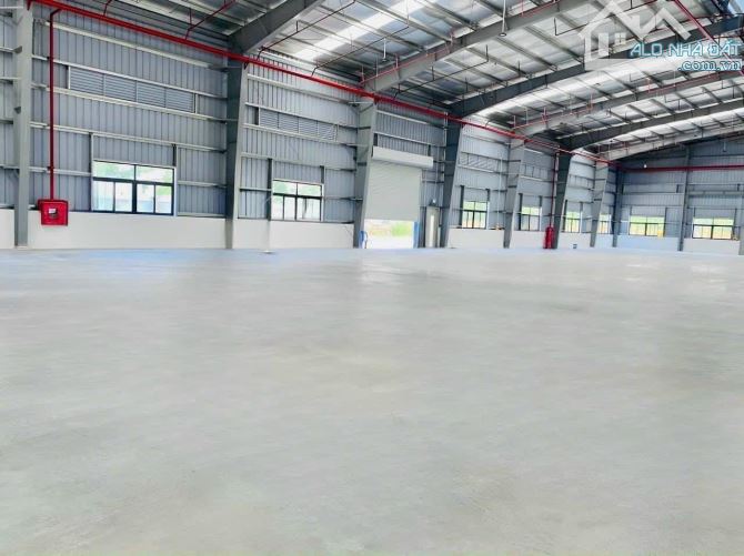 Cho thuê 1500m2 kho tiêu chuẩn hoàn thiện quận Long Biên, có cắt nhỏ