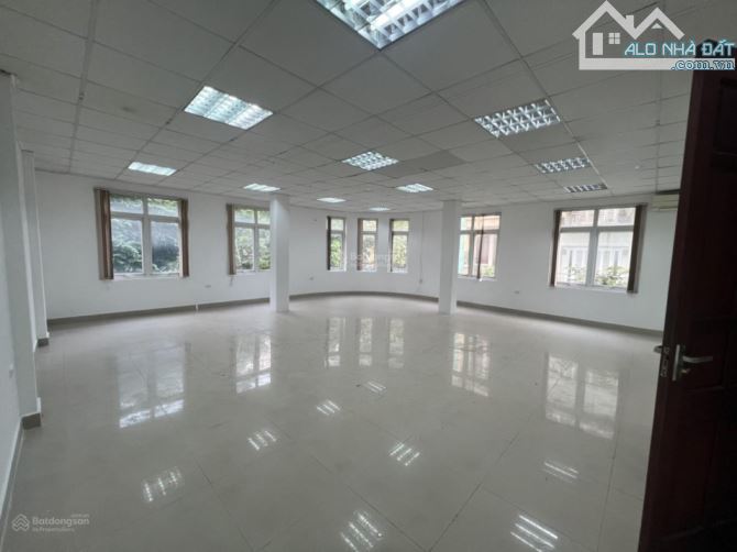 Cho thuê văn phòng Nguyễn Tuân, sàn vp 100m2/tầng, thông sàn , vị trí trung tâm thanh xuân - 2