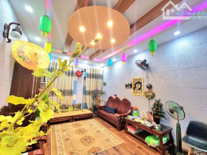 Tô Vĩnh Diện, Thanh Xuân, Dân xây, 2 thoáng, gần ô tô, 64m² × 4 tầng, Nhỉnh 11 tỷ. - 2