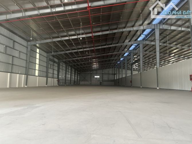 Cho thuê Kho - Xưởng mt KCN Cát Lái. 600m2. Trần cao 8m. Giá 30tr/th. đầy đủ PCCC. CONT - 3