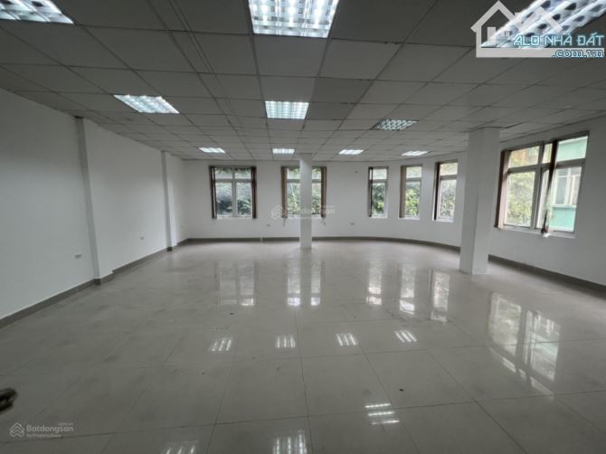 Cho thuê văn phòng Nguyễn Tuân, sàn vp 100m2/tầng, thông sàn , vị trí trung tâm thanh xuân - 3