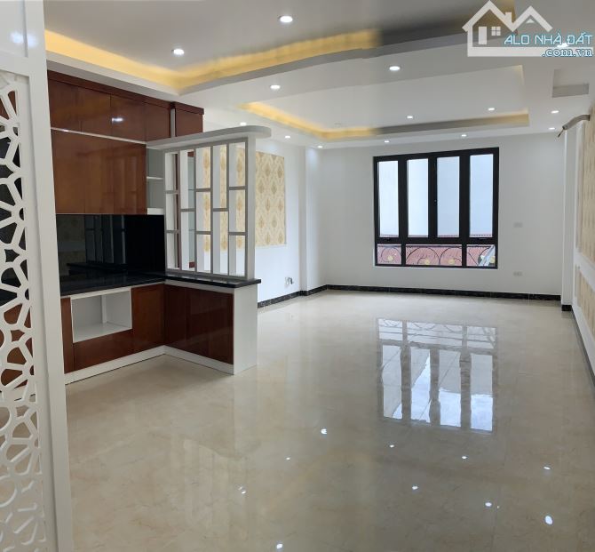 Bán Nhà Tôn Đức Thắng Cát Linh Đống Đa 55m2x4T ngõ ô tô tránh thoải mái
