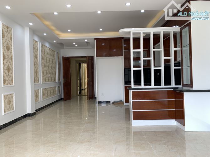 Bán Nhà Tôn Đức Thắng Cát Linh Đống Đa 55m2x4T ngõ ô tô tránh thoải mái - 2