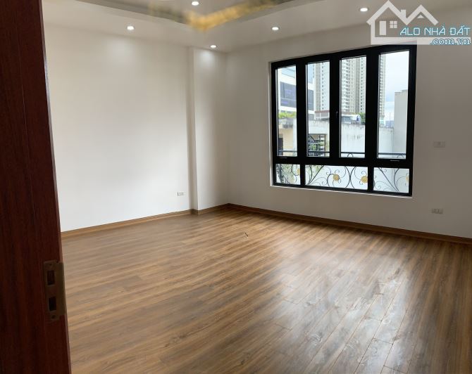 Bán Nhà Tôn Đức Thắng Cát Linh Đống Đa 55m2x4T ngõ ô tô tránh thoải mái - 3