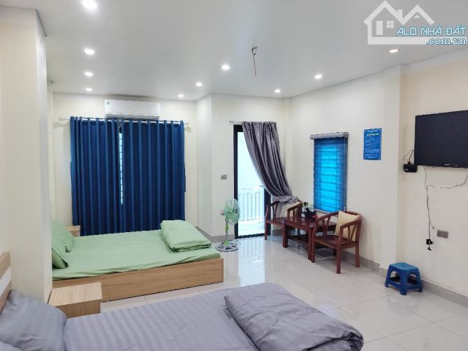 Bán Nhà Nguyễn Khoái, 106m2, 5 Tầng, 8.8 Tỷ, 12 Phòng Khép Kín, Dòng Tiền Ổn Định
