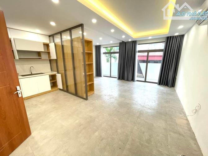Bán Nhà Võ Văn Dũng, Đống Đa, 65m2, 6 tầng thang máy, mt 6m, giá 18.7 tỷ