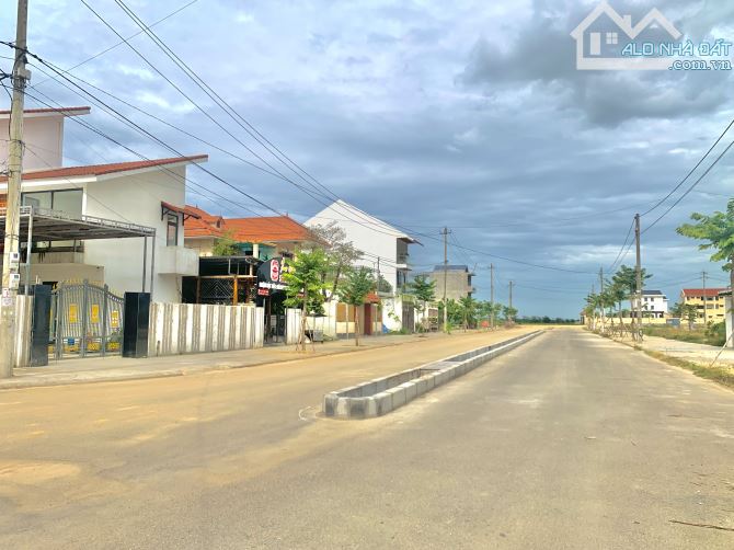 Bán đất KQH Cic8 - Đường lớn 24m - 33 triệu/m2