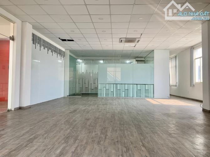 VP 70m2 - 180m2 - Nguyễn Văn Hưởng, khu Thảo Điền, Q. 2 (TP. Thủ Đức), sàn mới, thoáng - 2