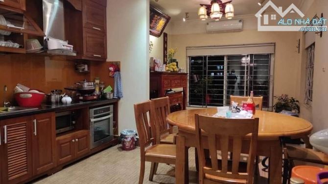 Bán nhà phân lô Quân Đội Ô tô đỗ cửa Ngõ 69 Hoàng Văn Thái Dt 45m Mt 4m Giá 8,1 tỷ - 2