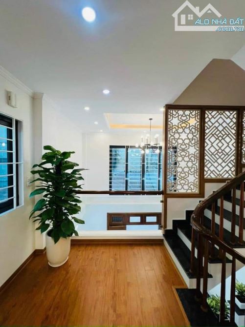 Bán nhà phân lô Quân Đội Ô tô đỗ cửa Ngõ 69 Hoàng Văn Thái Dt 45m Mt 4m Giá 8,1 tỷ - 3