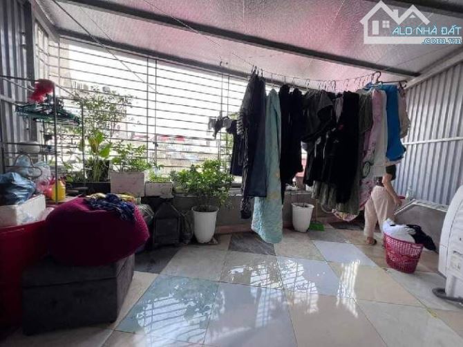 Bán nhà xã đàn 30m2 + (2m2 chưa sổ)- 7 tầng - giá 5,8 tỷ Ngõ rộng gần mặt phố- 8 phòng ngủ