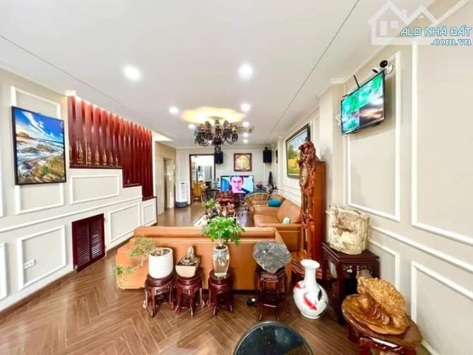 Bán nhà phố Đội Cấn, Ba Đình, THANG MÁY, 2 thoáng, KD, DT130m, 5T, mt7m, 43.8 tỷỞ,
