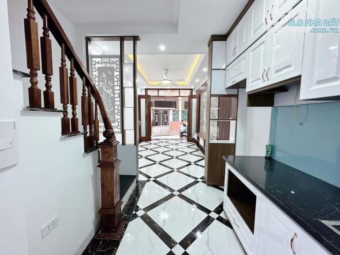 Bán nhà Văn Quán, 50m2, nhà 6 tầng, 2 thoáng, ô tô tránh, giá chào 8.2 tỷ còn thương lượng - 1