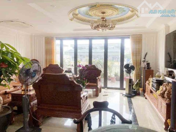 Bán nhà đẹp Trần Quang Diệu, Đống Đa, gara 2 ôtô, kinh doanh, 65mx6t, 19 tỷ - 1