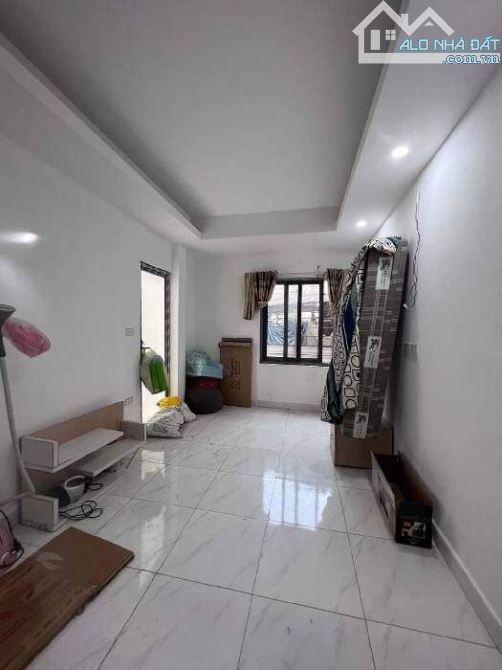 Bán nhà xã đàn 30m2 + (2m2 chưa sổ)- 7 tầng - giá 5,8 tỷ Ngõ rộng gần mặt phố- 8 phòng ngủ - 1