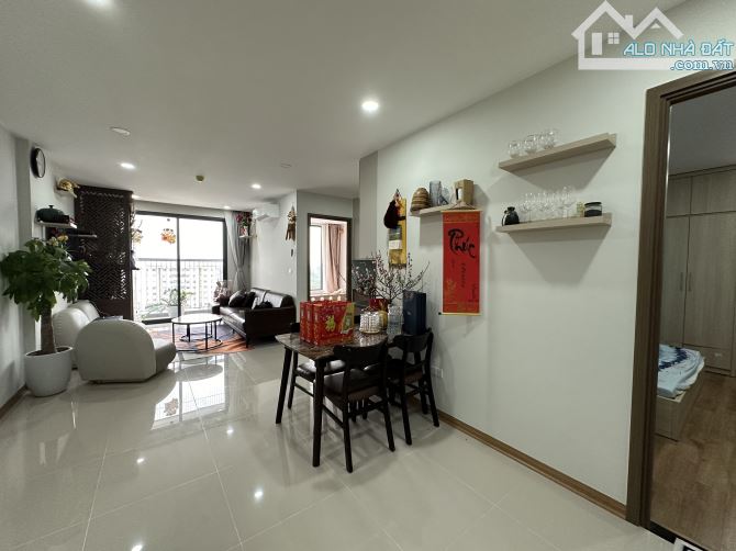 Cho thuê căn hộ DV1 Rose Town, 59 Ngọc Hồi 2 ngủ 2wc full đồ giá 10 triệu / tháng ! - 1