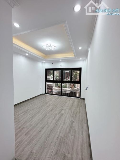 Bán nhà Văn Quán, 50m2, nhà 6 tầng, 2 thoáng, ô tô tránh, giá chào 8.2 tỷ còn thương lượng - 2