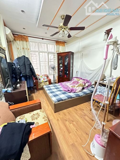 Bán nhà Phố Hồ Tùng Mậu, Phú Diễn, Bắc Từ Liêm. Goldmark City. 36m2 . Giá: 8,2 tỷ - 1