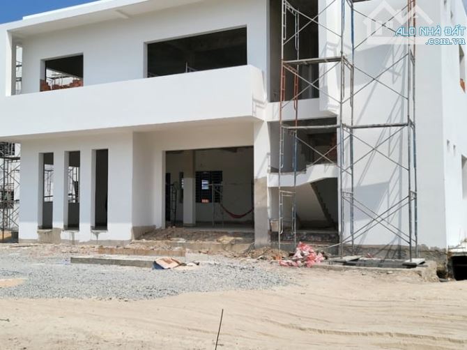 Cho thuê 4.500 m2 kho xưởng mới trong KCN Bình Dương Gía : 3.6 USD/m2 - 2