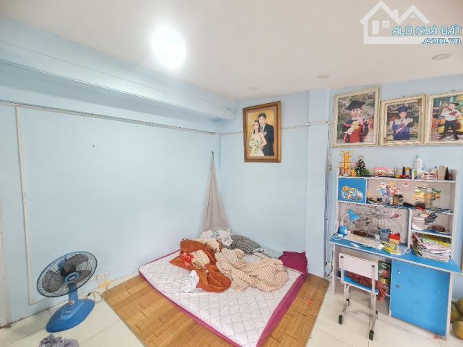 Bán Nhà Mặt Phố Ngọc Hồi, 50m2, 3 Tầng, Giá 5.5 Tỷ, Vỉa Hè Rộng,  Lô Góc, Kinh Doanh Đỉnh - 3