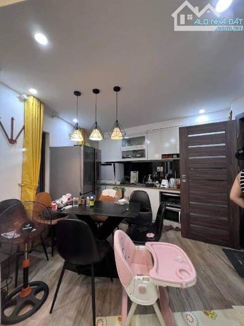 Bán nhà xã đàn 30m2 + (2m2 chưa sổ)- 7 tầng - giá 5,8 tỷ Ngõ rộng gần mặt phố- 8 phòng ngủ - 4