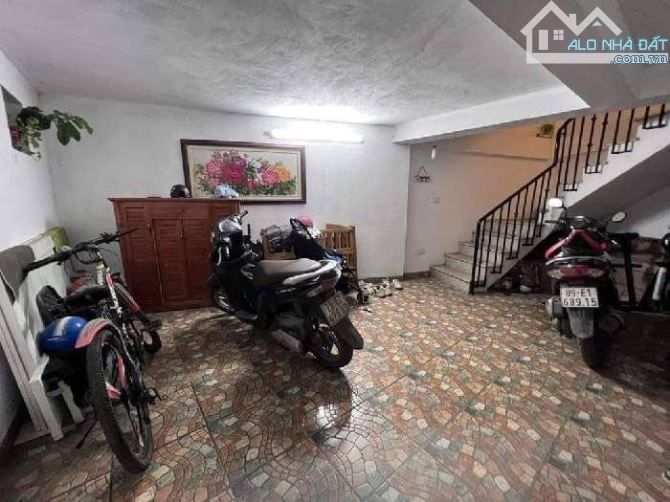 Bán nhà xã đàn 30m2 + (2m2 chưa sổ)- 7 tầng - giá 5,8 tỷ Ngõ rộng gần mặt phố- 8 phòng ngủ - 6