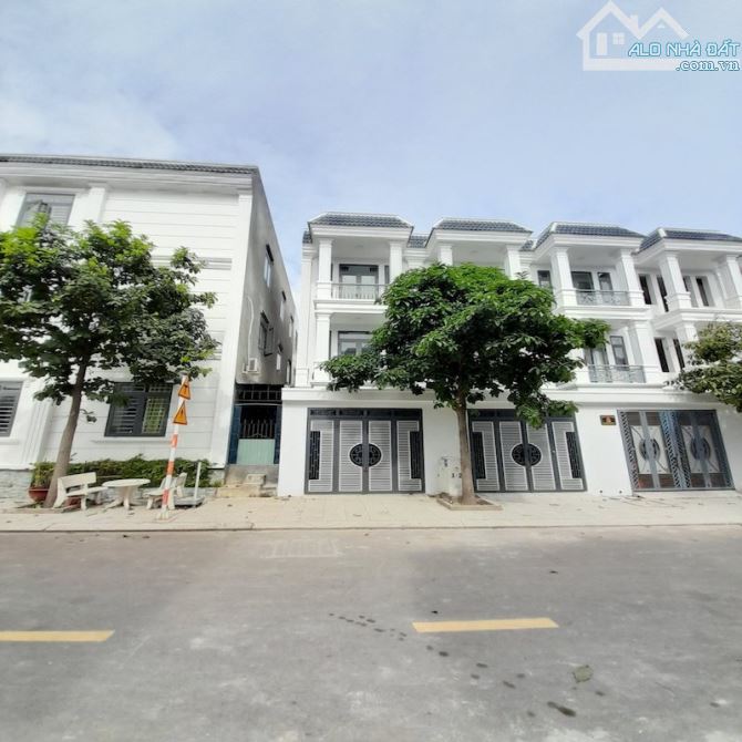 4,1 Tỷ- 70m2) Nhà hoàn công, KDC mặt tiền Đ-Liên Huyện, fulll NT, 4Pn-4Wc.