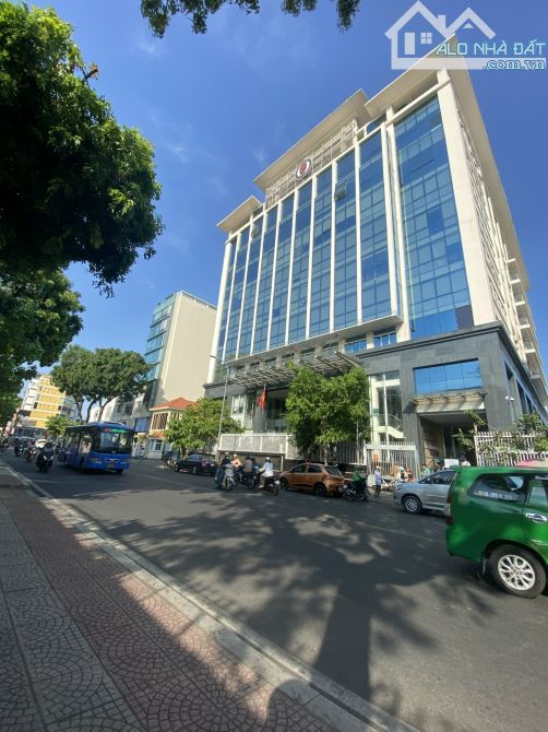 Bán tòa nhà văn phòng 3MT đường Nguyễn Trãi, Quận 1. DTSD 1200m2. HĐT 300tr/th 154 tỷ