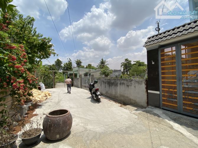 Đất MT Thạnh Lộc 42, View Kênh, DT : 12mx20=240m2, giá: 7.2 tỷ KDC yên tĩnh - 1