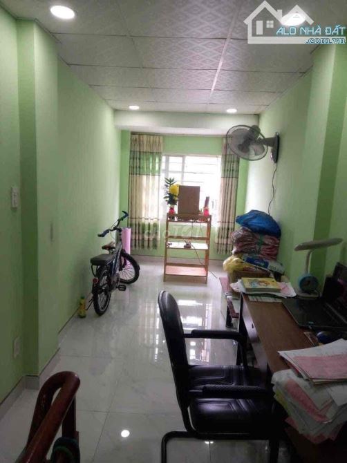 LÂM VĂN BỀN Q7 16m2 (3 tầng )SHR - xe hơi cách nhà 20m- nhỉnh 2 tỷ - 1
