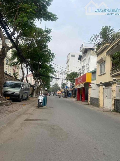 LÂM VĂN BỀN Q7 16m2 (3 tầng )SHR - xe hơi cách nhà 20m- nhỉnh 2 tỷ - 2