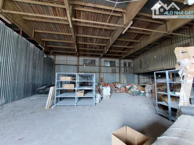 Cho thuê kho sạch đẹp không bụi Cho thuê nhà kho Quận 7 DT 320m GIÁ RẺ.