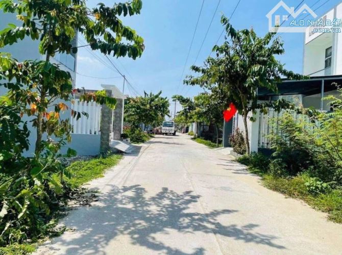 Cần bán lô 180m2 đất ở hoàn toàn cách ngã tư hoà khương Đà Nẵng 2km - Diện tích 180m2 - Gi - 1