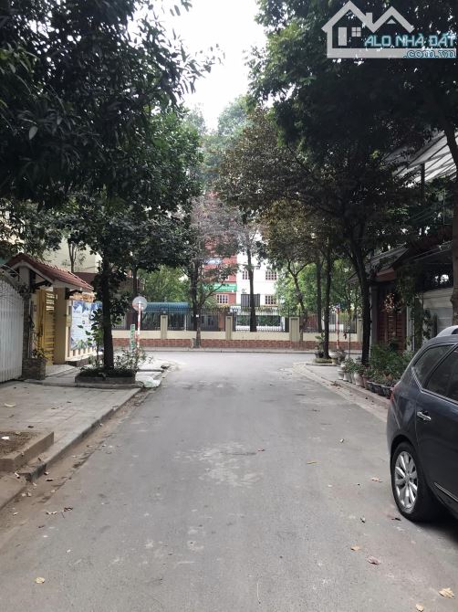 Bán biệt thự Lưu Hữu Phước, diện tích 99m2 mặt tiền 7,5m, ở luôn, giá 24,5 tỷ - 1