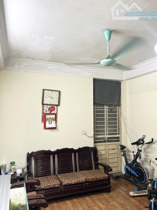 Bán nhà mặt ngõ Lạc Long Quân, gần Hồ Tây, phân lô - ô tô vòng quanh 45m2 5 tầng 9.5 tỷ - 2