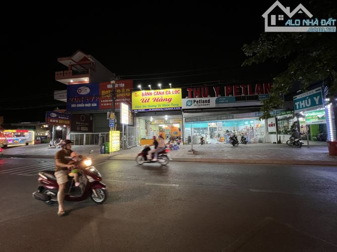cho thuê MBKD đường Lũy Bán Bích 14*30 trống suốt cực đẹp , kd tự do