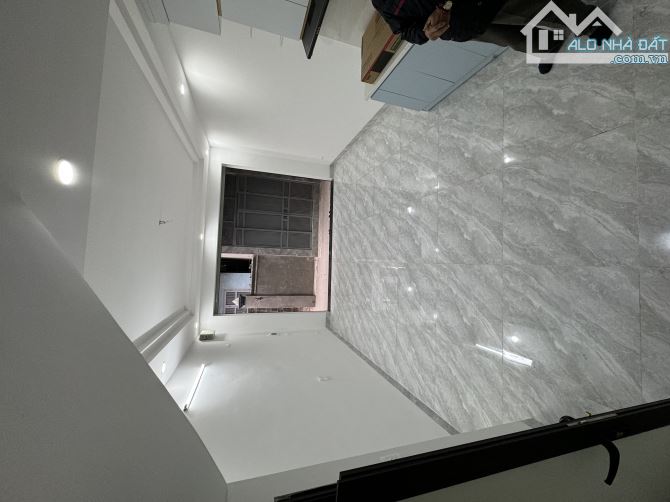 Nhà mới Minh Khai cạnh Times city 5 tầng 3 ngủ dt 38m2 vừa ở vừa kinh doanh nhỉnh 5 tỷ
