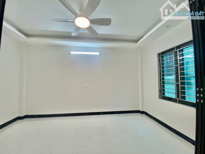 Bán Nhà Trần Khát Chân lô góc 5 tầng 3 ngủ dt 50m3 vừa ở vừa kinh doanh nhỉnh 5 tỷ - 3