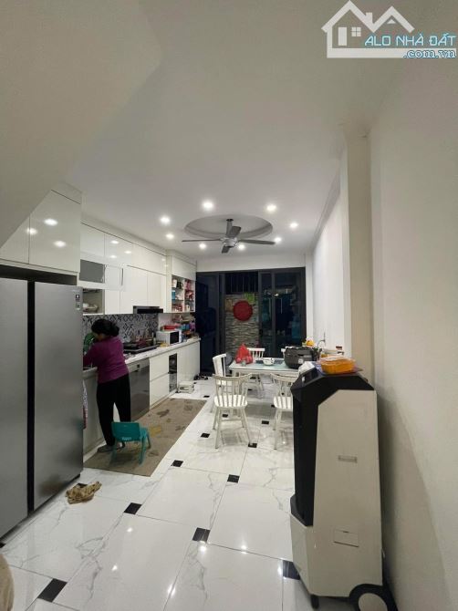 Bán Nhà Nguyễn Trãi Thanh Xuân 56m2 Đẹp Kinh Doanh Tốt - 2