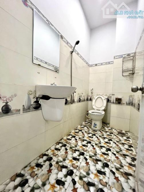 GIẢM 450TR CÒN 4.5 TỶ BÁN GẤP NHÀ TRỆT 3LẦU (4.4X15M) 1/ NGẮN LÂM THỊ HỐ, Q12. SHR - 3