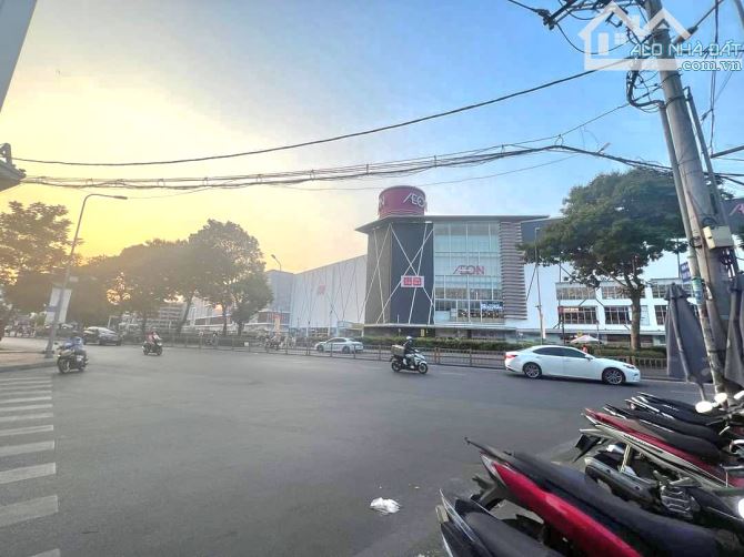 KHỦNG CĂN GÓC 3 MẶT TIỀN NGAY AEON MALL TÂN PHÍ- 19X22M- 8 TẦNG- 2 THANG MÁY- 190 TỶ - 2