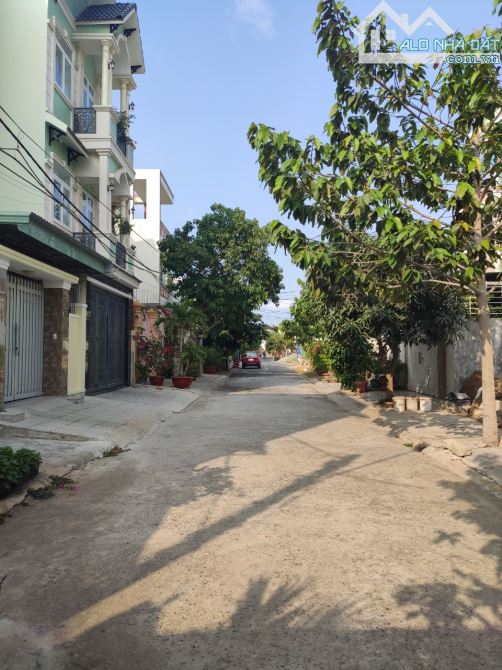 Bán lô biệt thự đẹp 2 mặt tiền khu BT Quang Hưng 808 30/4 P11 giá đầu tư 195m2 8.2 tỷ VIP