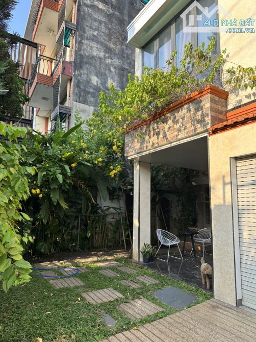 Bán villa đường Nơ Trang Long, HXT, gần MT, DT 189m2, 1T 1L, 3PN lớn, giá 21.5 tỷ TL