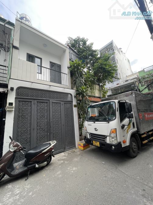 Bán căn nhà nằm tại Quận Tân Phú chỉ với giá 3tỷ5 - 1