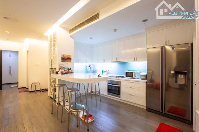 Cần bán gấp CC Đất Phương Nam Q.BT. DT 141m2, 2P, 2WC. Giá bán 4,5 tỷ - 2
