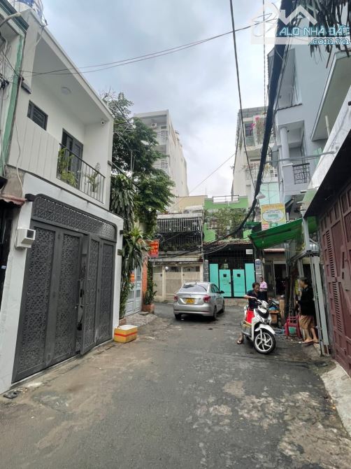 Bán căn nhà nằm tại Quận Tân Phú chỉ với giá 3tỷ5 - 2