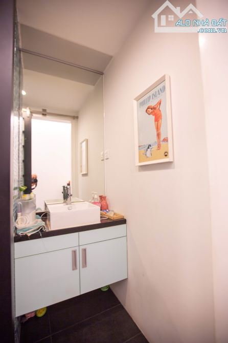 Cần bán gấp CC Đất Phương Nam Q.BT. DT 141m2, 2P, 2WC. Giá bán 4,5 tỷ - 3