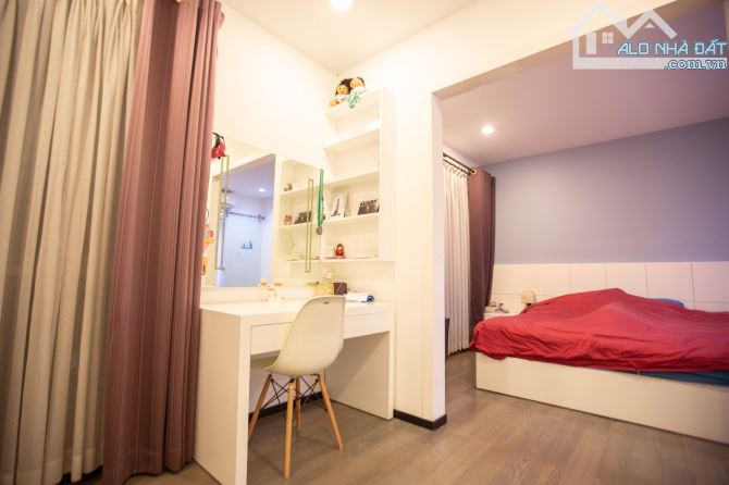Cần bán gấp CC Đất Phương Nam Q.BT. DT 141m2, 2P, 2WC. Giá bán 4,5 tỷ - 5