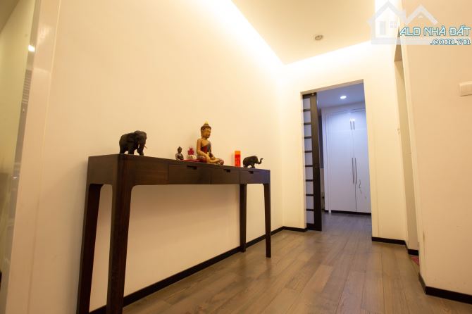 Cần bán gấp CC Đất Phương Nam Q.BT. DT 141m2, 2P, 2WC. Giá bán 4,5 tỷ - 8